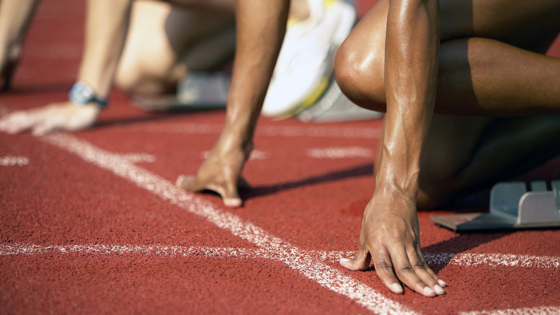 库里家庭篮球挑战赛引发网友模仿，库里家人